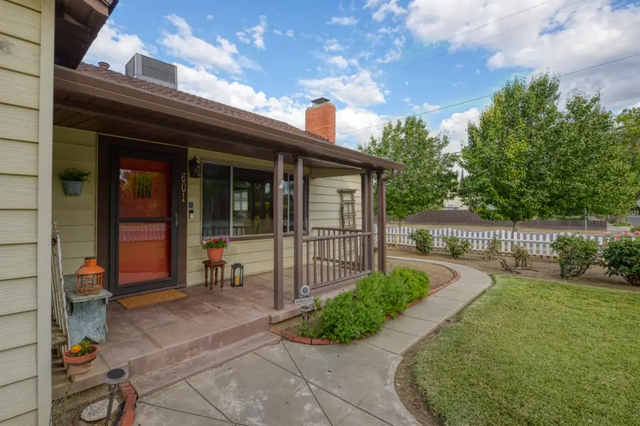 601 N 4th Street, Patterson, CA 95363 - #3