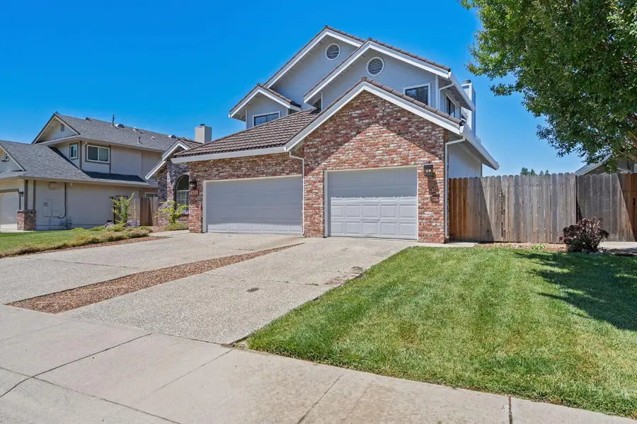 1331 Manzano Way, Sacramento, CA 95831 - #3