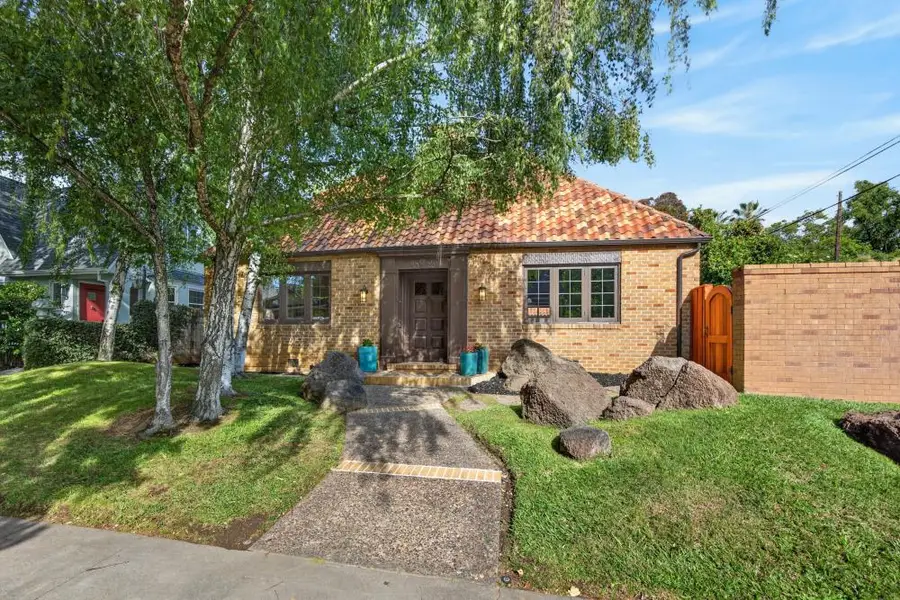 945 44th Street, Sacramento, CA 95819 - #3