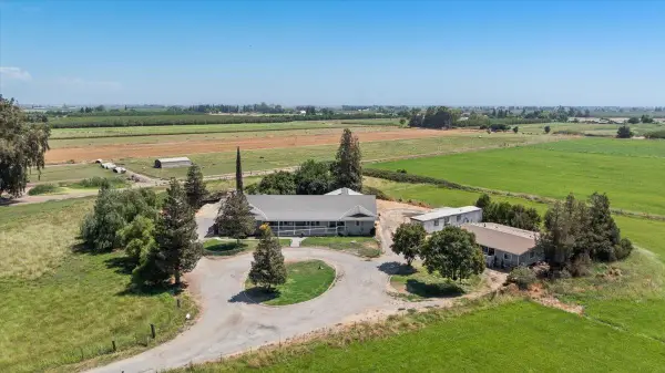 25832 Magnolia Road, Escalon, CA 95320