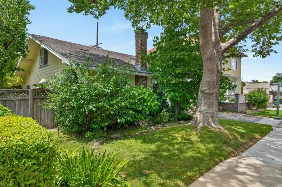 1026 37th Street, Sacramento, CA 95816 - #2