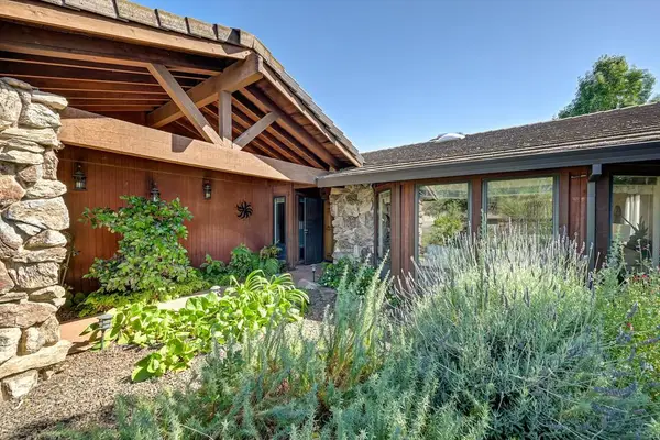 1106 Nob Hill Court, Roseville, CA 95661