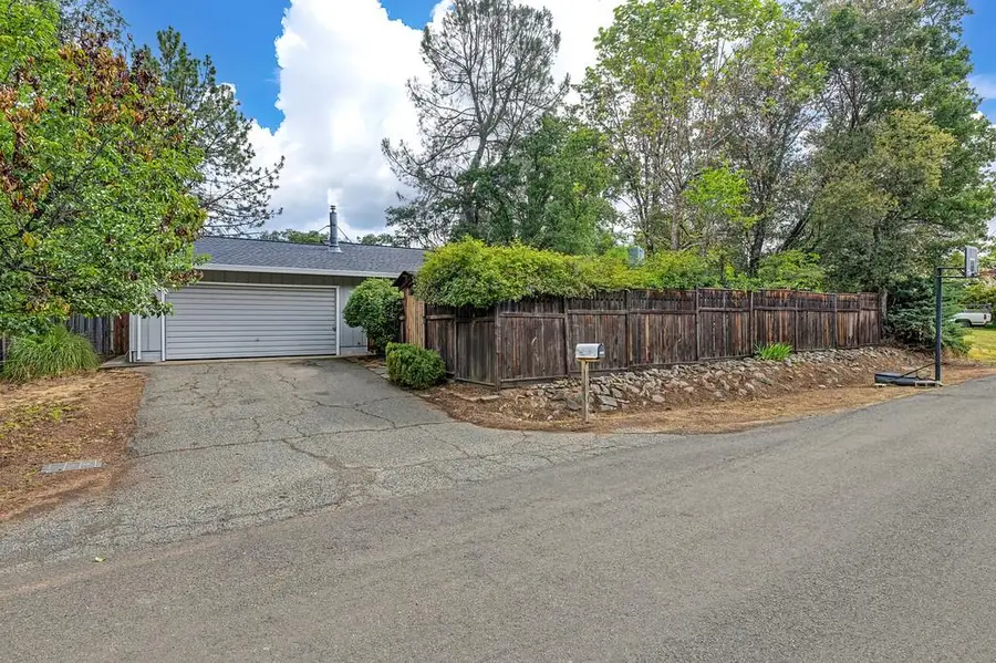 6689 Rhodes Avenue, Placerville, CA 95667 - #2