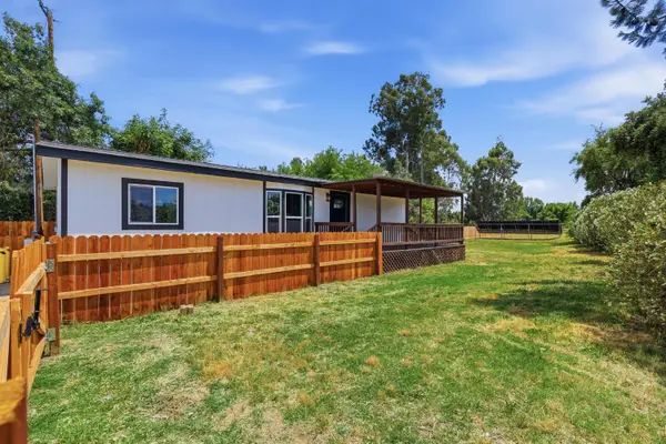 1524 2nd Avenue, Olivehurst, CA 95961