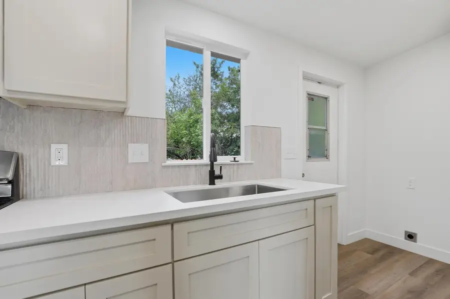 1524 2nd Avenue, Olivehurst, CA 95961 - #3