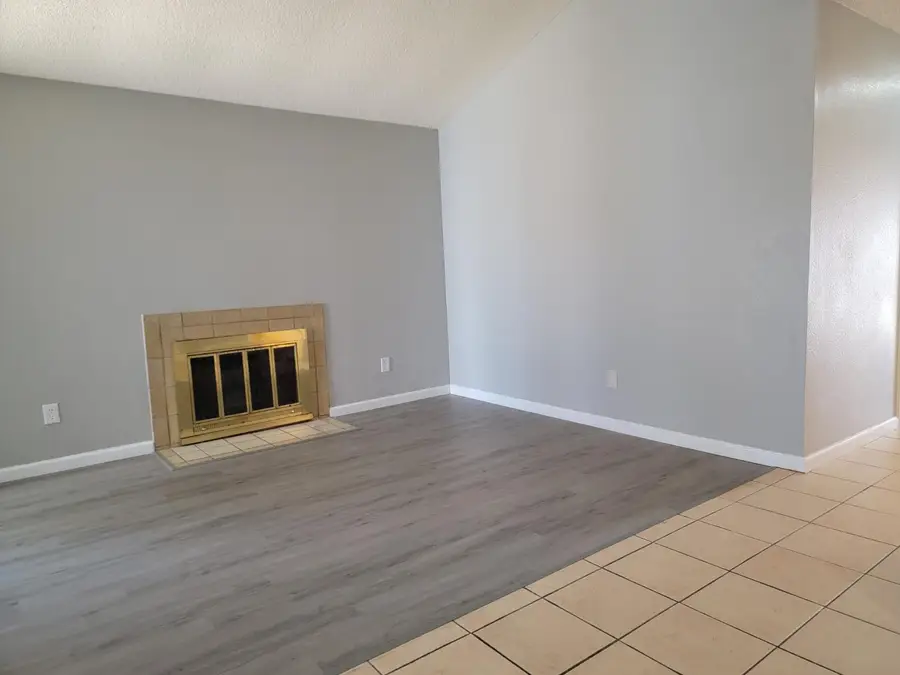 7206 Willowwest Court, Sacramento, CA 95828 - #2