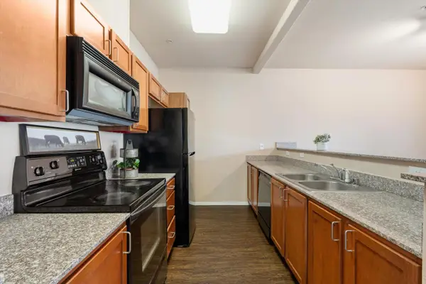 4200 E Commerce Way #2312, Sacramento, CA 95834
