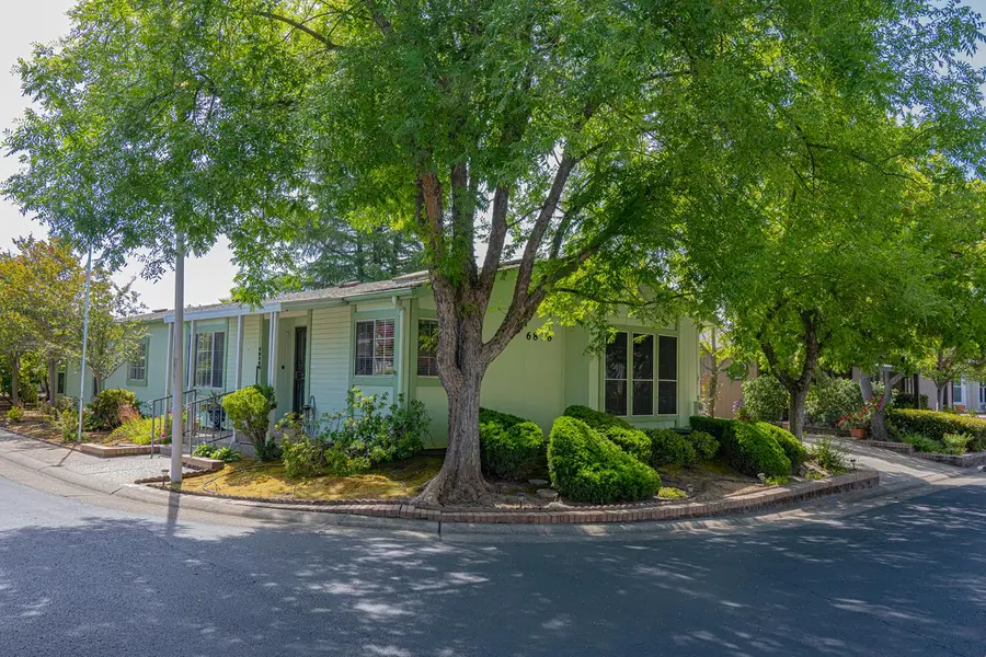 6838 Rock Crest Lane, Citrus Heights, CA 95621 - #2