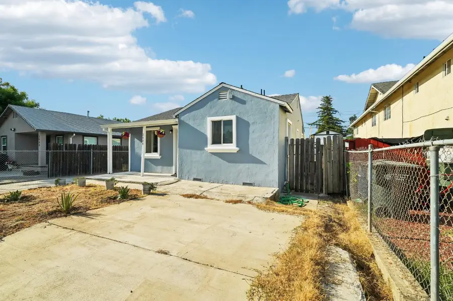 3404 22nd Avenue, Sacramento, CA 95820 - #2