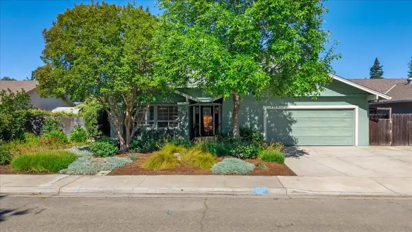 1325 Sherwood Drive, Turlock, CA 95380