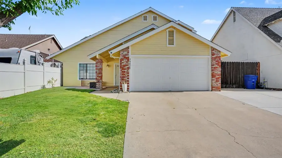 2405 Walnut Park Drive, Modesto, CA 95355 - #2