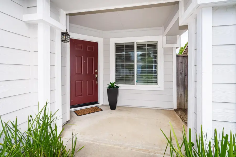 9670 Mizzenmast Court, Elk Grove, CA 95758 - #2