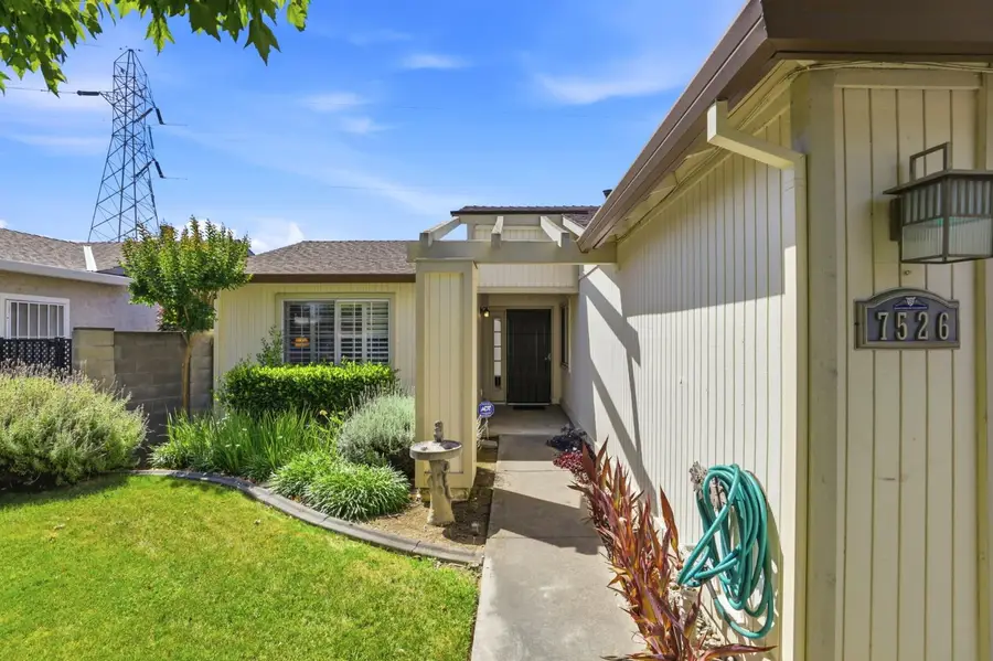 7526 Sunfaire Lane, Sacramento, CA 95828 - #3