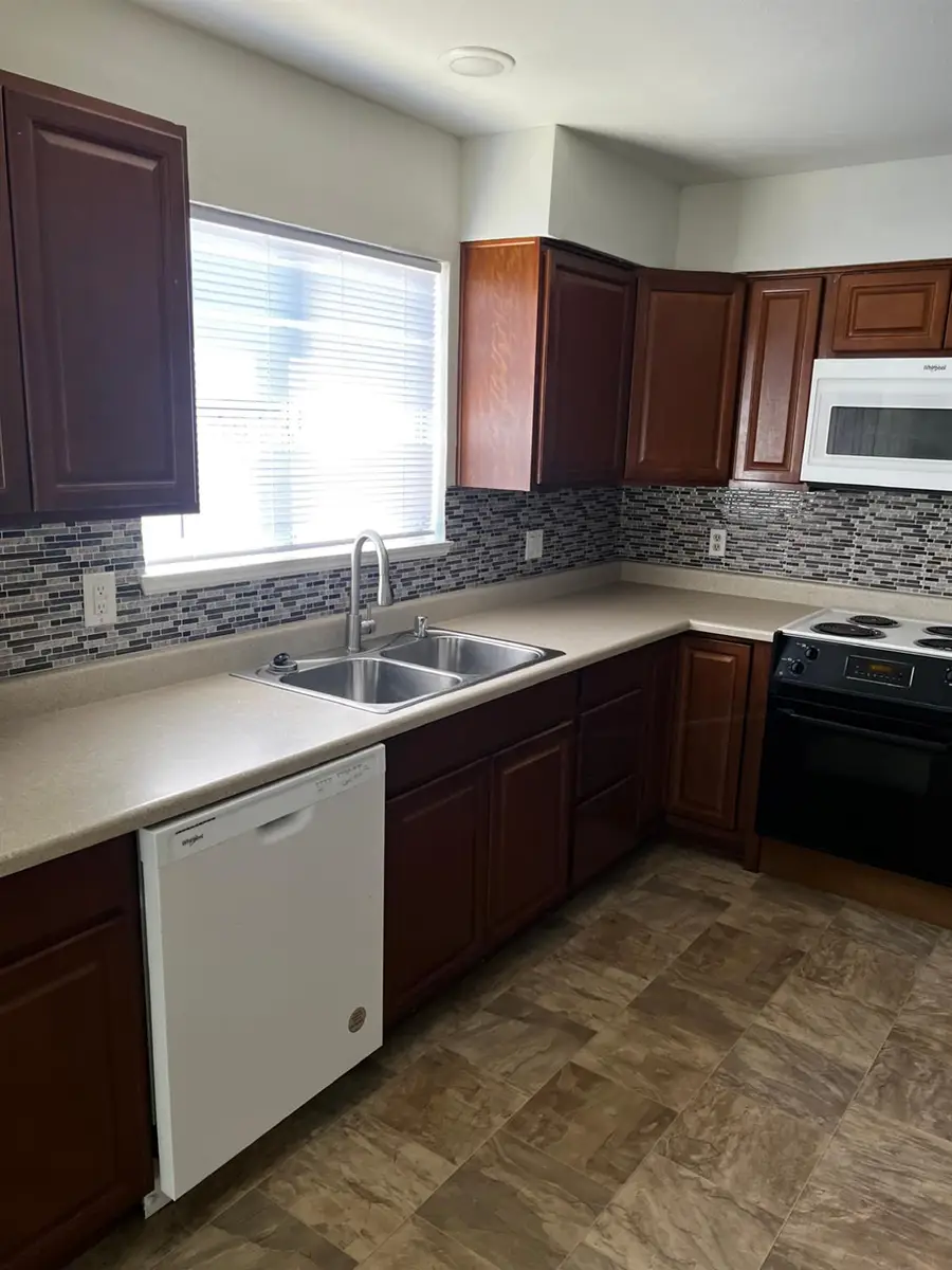 1521 La Cresenta Court, Yuba City, CA 95993 - #2