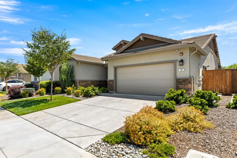 1051 Carson River Drive, Lincoln, CA 95648 - #2