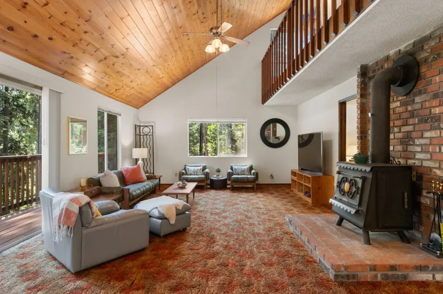 6121 Salmon Way, Pollock Pines, CA 95726 - #2