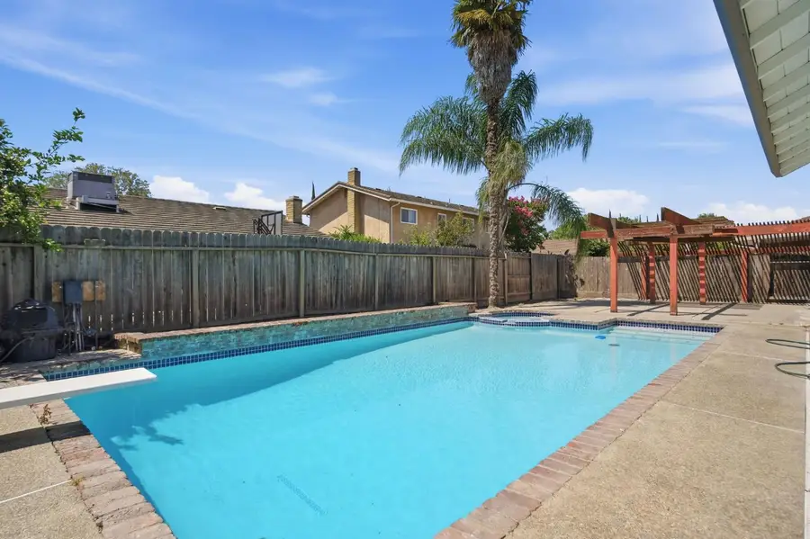 1018 Goldenoak Way, Stockton, CA 95209 - #2
