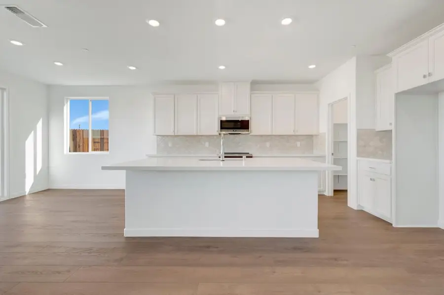 8209 Roundhouse Loop, Roseville, CA 95747 - #3