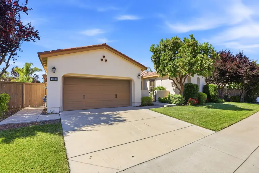 9817 Kugler Way, Elk Grove, CA 95757 - #2