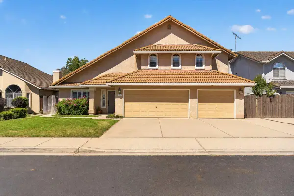 294 New Court, Oakdale, CA 95361