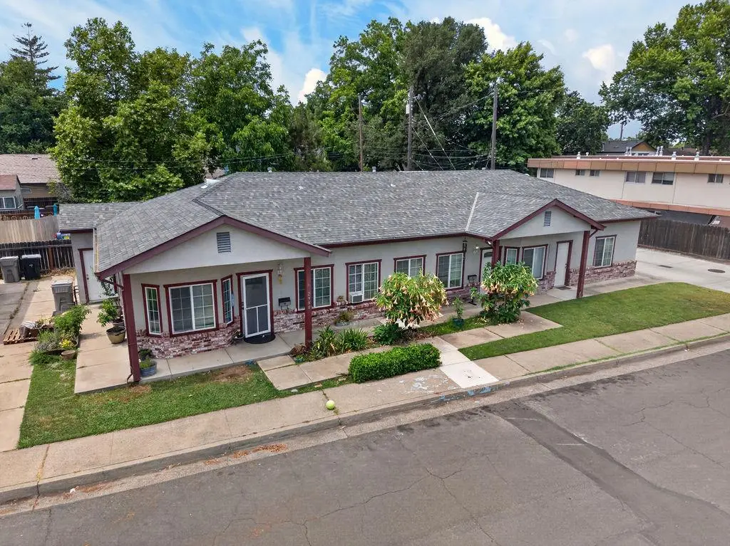 2970 31st Street, Sacramento, CA 95817 - #1