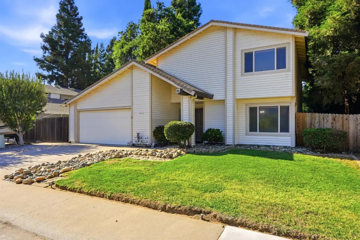 8929 Castle Park Drive, Elk Grove, CA 95624 - #1