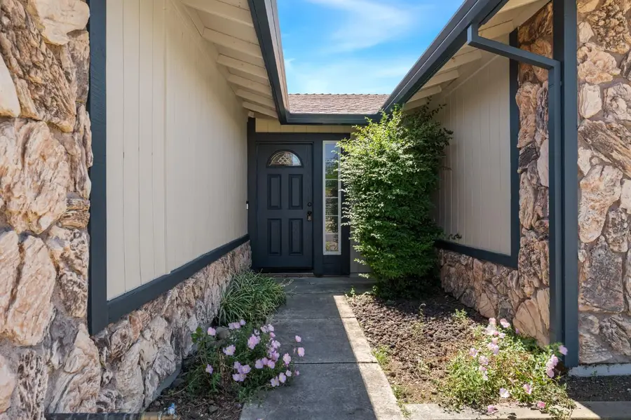 5380 Troutdale Way, Sacramento, CA 95823 - #3