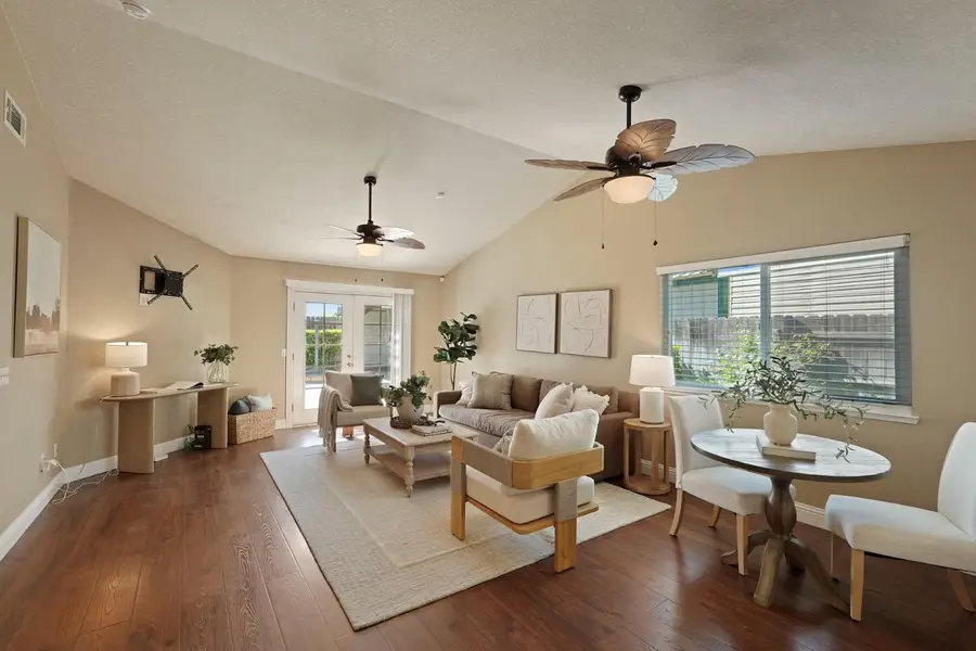625 Vineyards Court, Galt, CA 95632 - #3