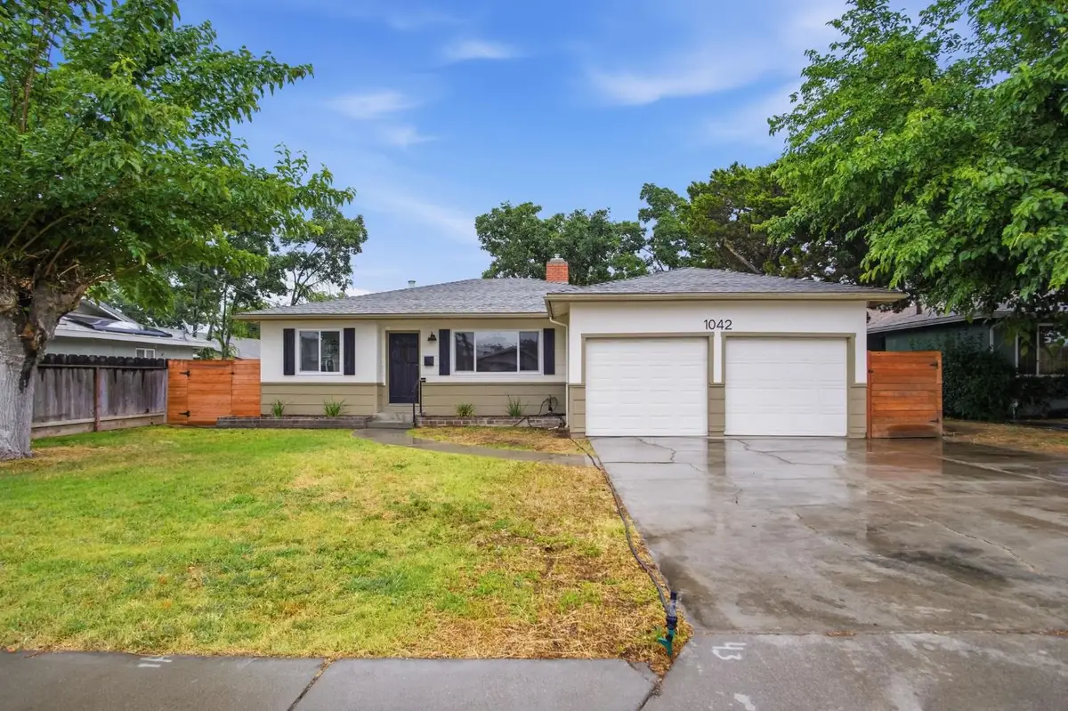 1042 Grove Avenue, Gustine, CA 95322 - #1