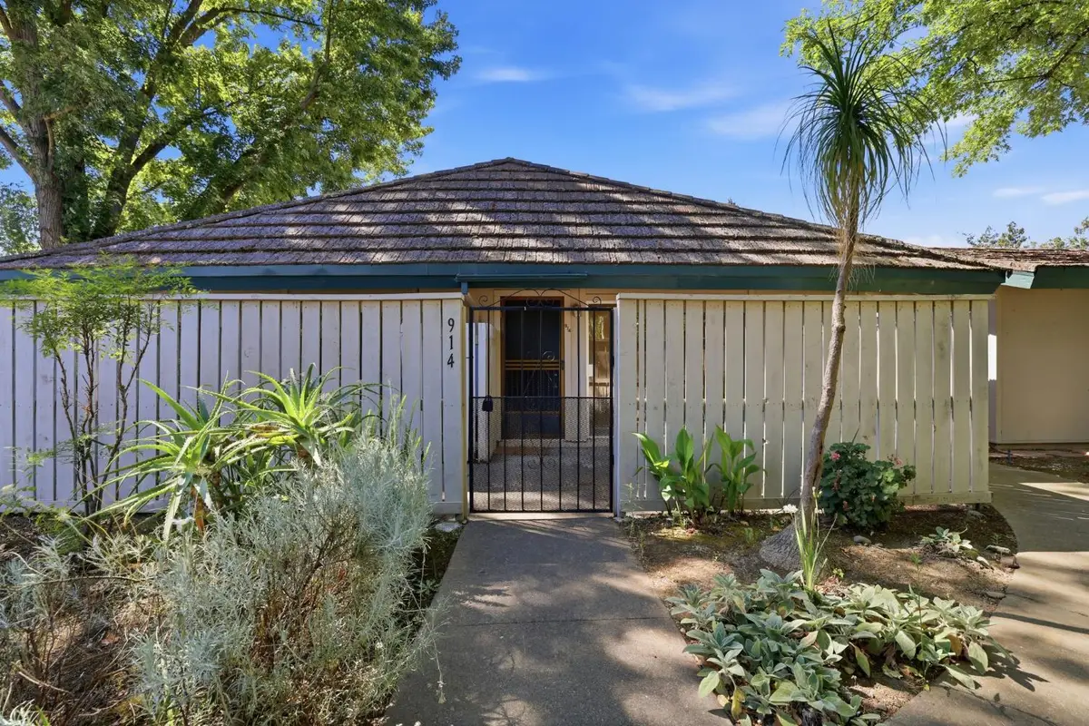 914 Roundtree Court, Sacramento, CA 95831 - #1