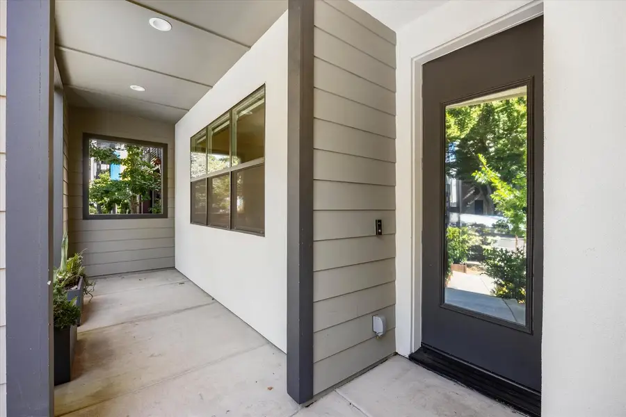 1019 D Street, Sacramento, CA 95814 - #3