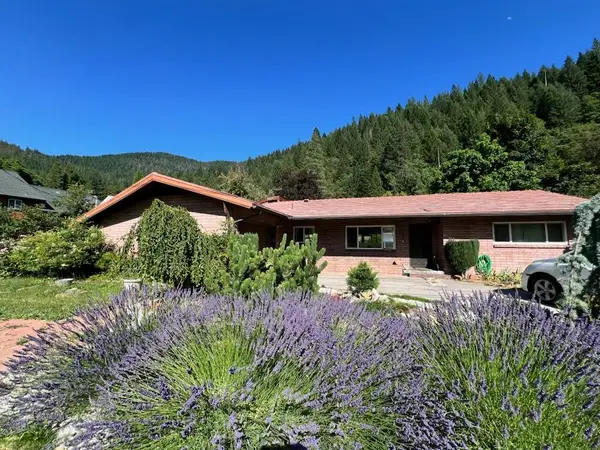 420 S First Street, Dunsmuir, CA 96025