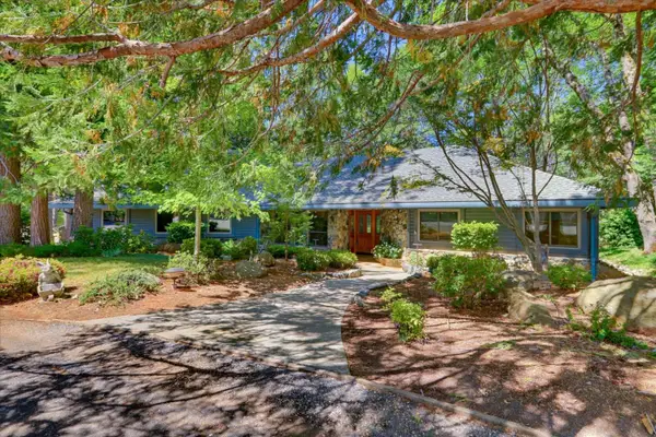 12104 Sunny Slope Drive, Nevada City, CA 95959
