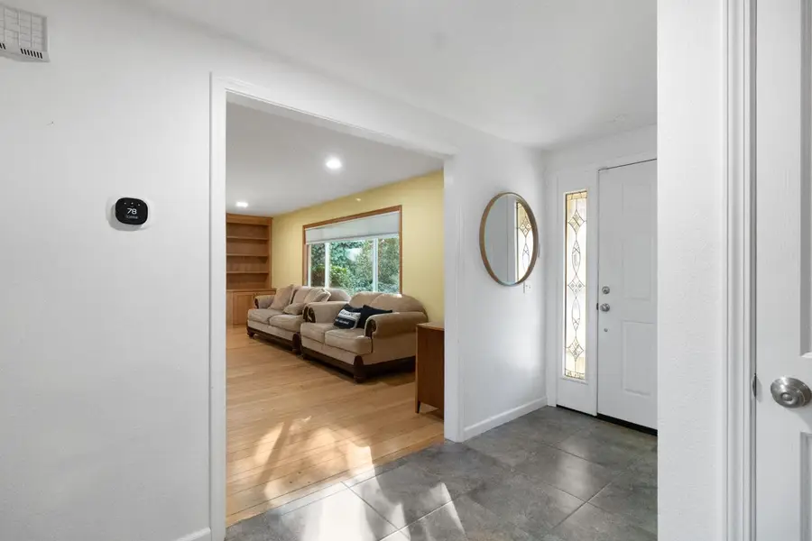 934 King James Way, El Dorado Hills, CA 95762 - #3