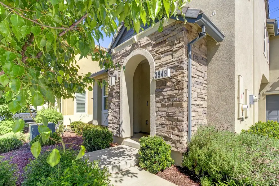 3949 Aristotle Circle, Rancho Cordova, CA 95742 - #3