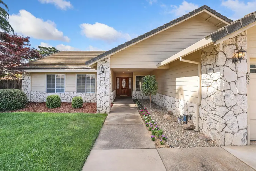 924 East Milgeo Avnue, Ripon, CA 95366 - #3
