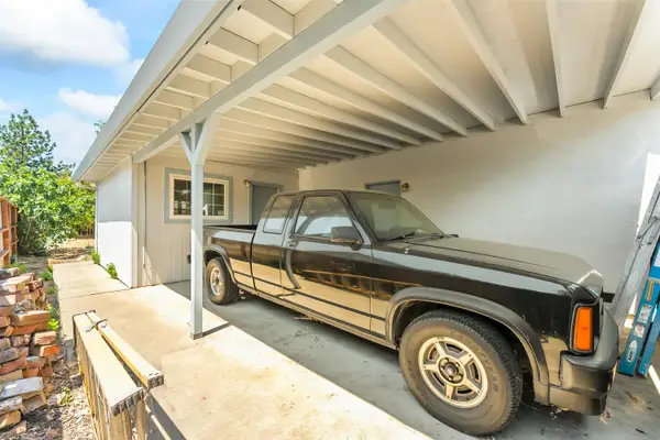 9 Monaghan Circle, Sacramento, CA 95823