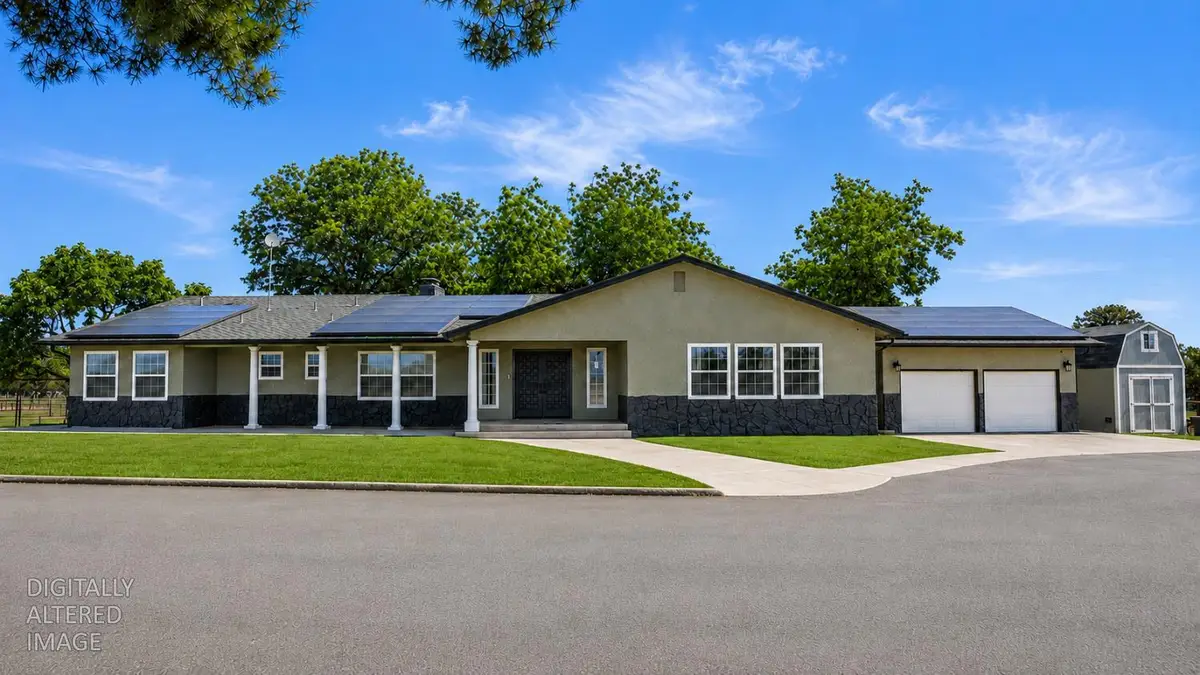 10606 Pioneer Avenue, Oakdale, CA 95361 - #1