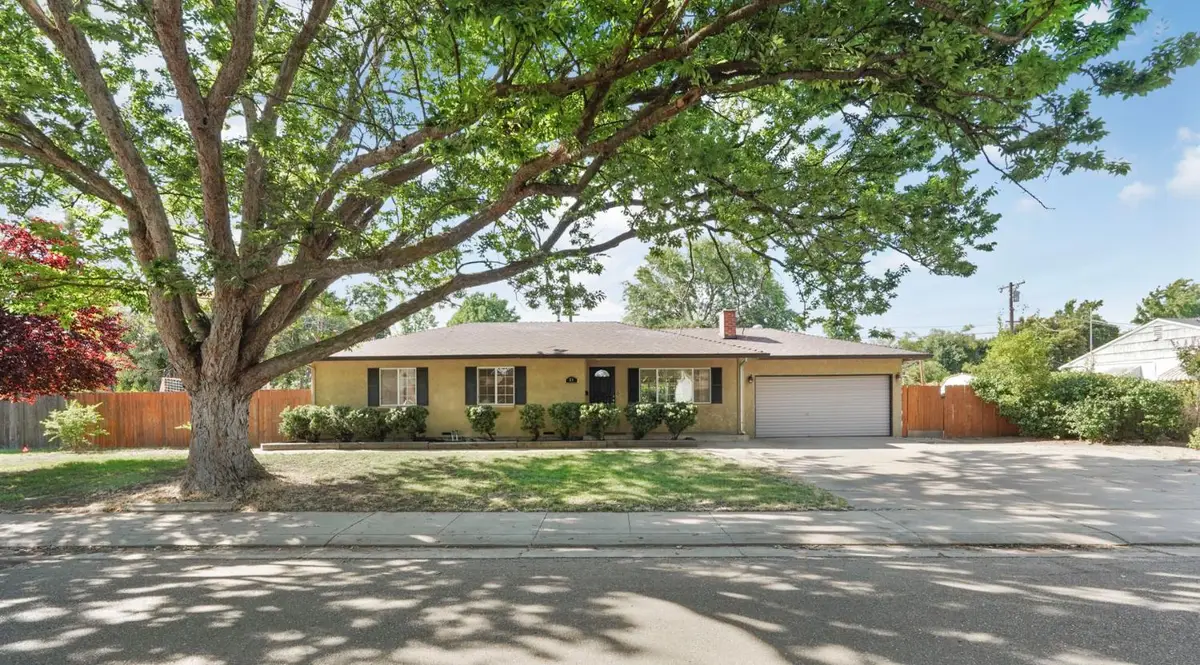 21 W Mayfair Avenue, Stockton, CA 95207 - #1