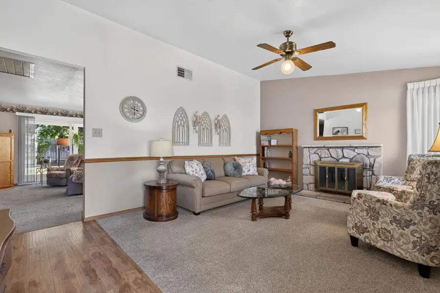 6528 Mossview Way, Citrus Heights, CA 95621 - #3