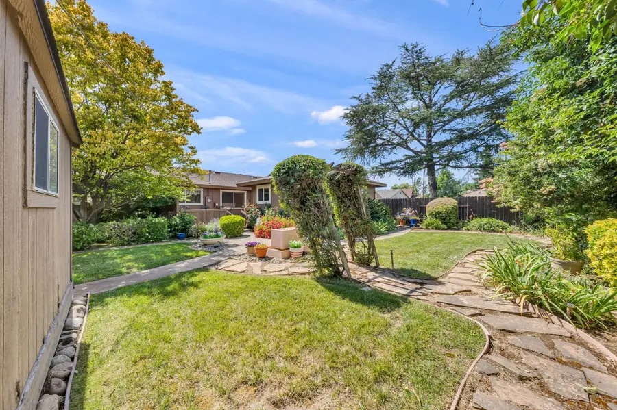 2740 Nordlund Way, Sacramento, CA 95833 - #2