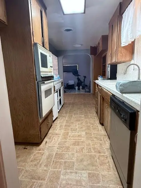 5325 Finsbury Avenue, Sacramento, CA 95841 - #1