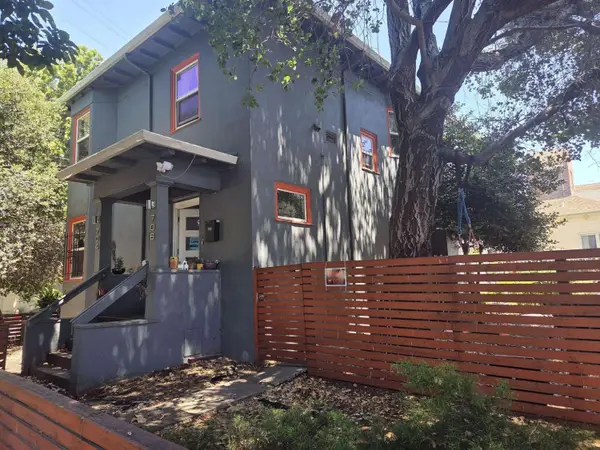 704 E 17th Street, Oakland, CA 94606