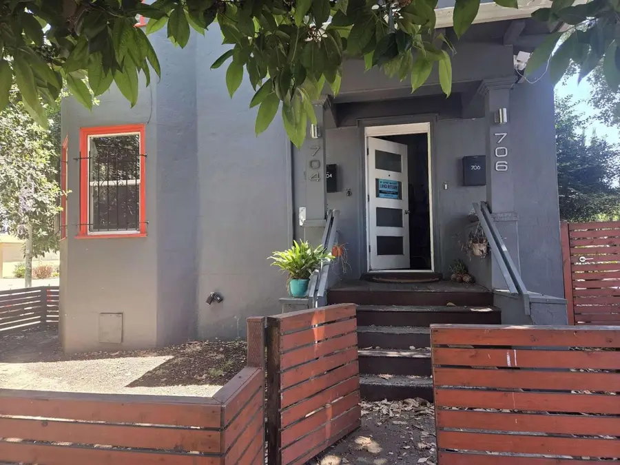 704 E 17th Street, Oakland, CA 94606 - #2