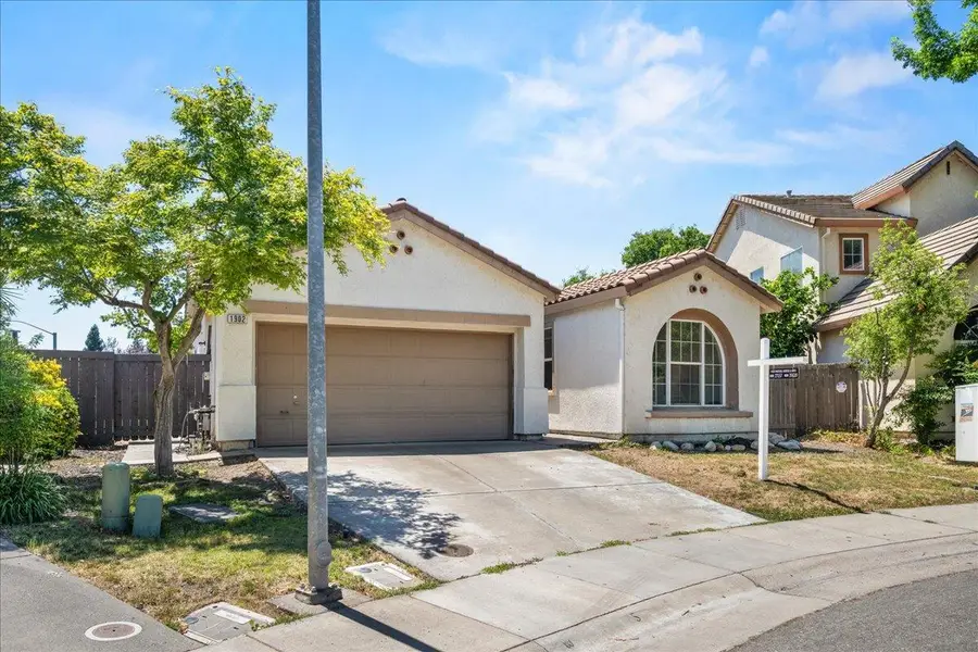 1902 Ivycrest Way, Sacramento, CA 95835 - #3