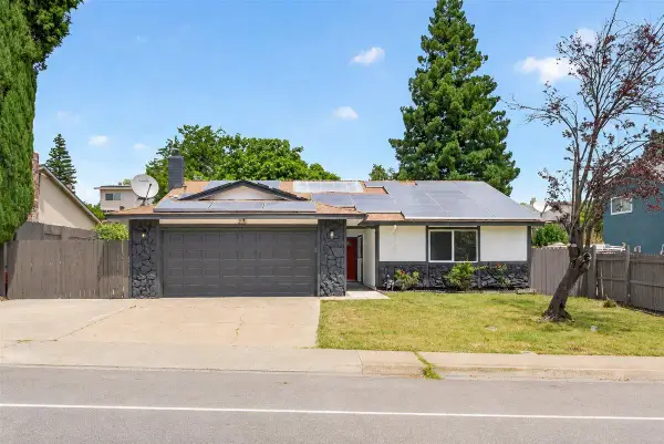 2235 S Whitney Boulevard, Rocklin, CA 95677