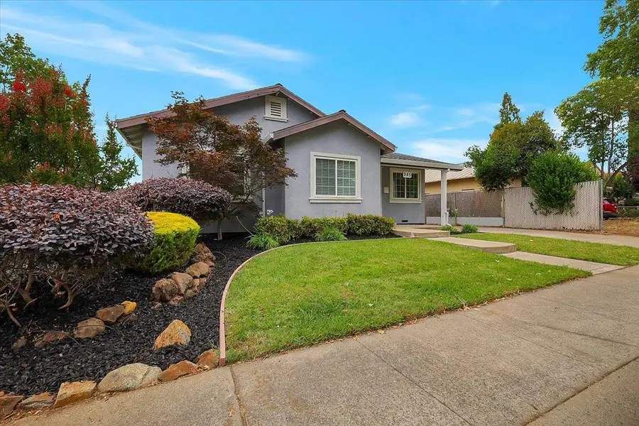 945 Shearer, Roseville, CA 95678 - #3
