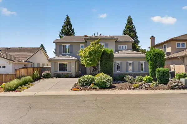 124 Blue Bonnet Court, Roseville, CA 95661