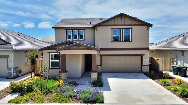 5439 Drawbridge Way, Riverbank, CA 95367