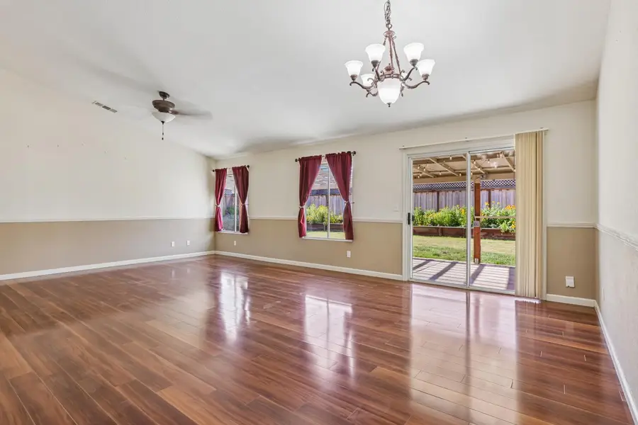1581 Via Del Pettoruto, Gustine, CA 95322 - #3